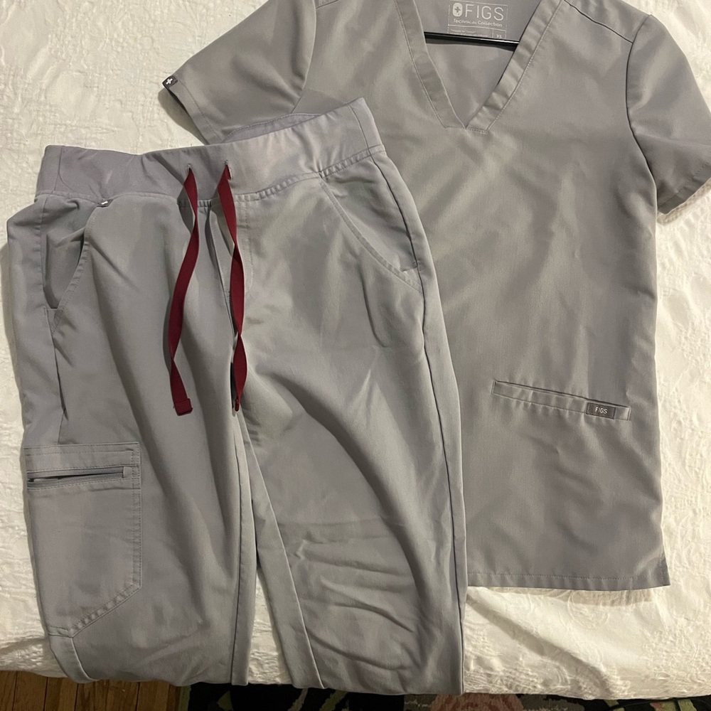 Figs Scrub Set